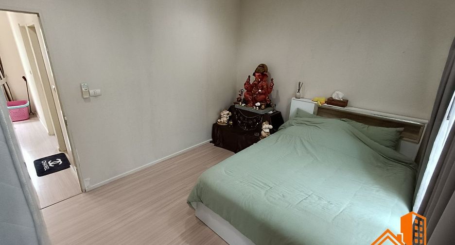 Casa adosada en venta de 3 habitaciones en Lat Phrao, Bangkok