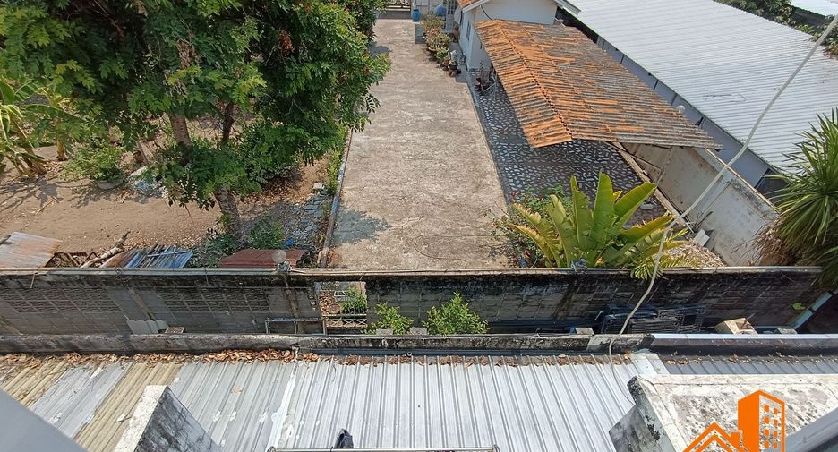 Casa adosada en venta de 3 habitaciones en Lat Phrao, Bangkok