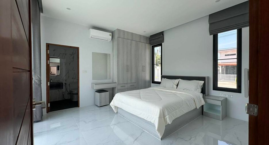 Villa en alquiler de 3 habitaciones en Mueang Phuket, Phuket