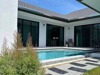 For rent 3 bedrooms villa in Mueang Phuket, Phuket