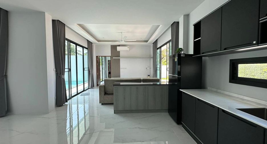 Villa en alquiler de 3 habitaciones en Mueang Phuket, Phuket
