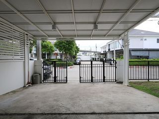 Reihenhaus zur Miete mit 3 Zimmer in Saphan Sung, Bangkok
