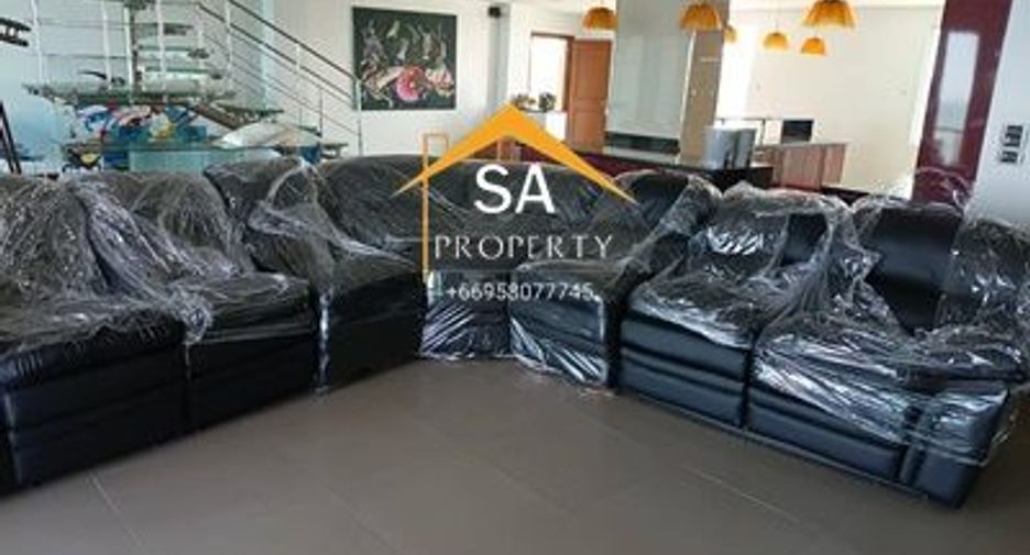 For rent 4 bedrooms condo in North Pattaya, Pattaya
