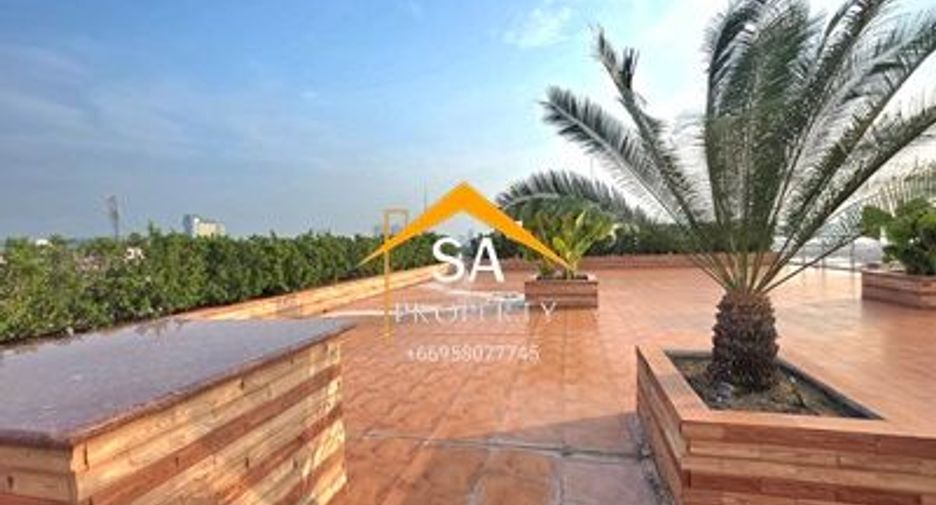 For rent 4 bedrooms condo in North Pattaya, Pattaya