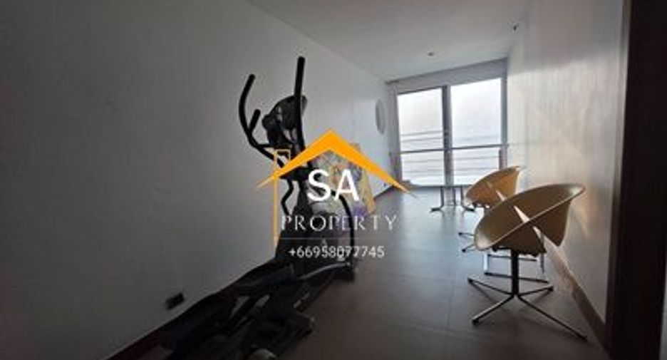For rent 4 bedrooms condo in North Pattaya, Pattaya