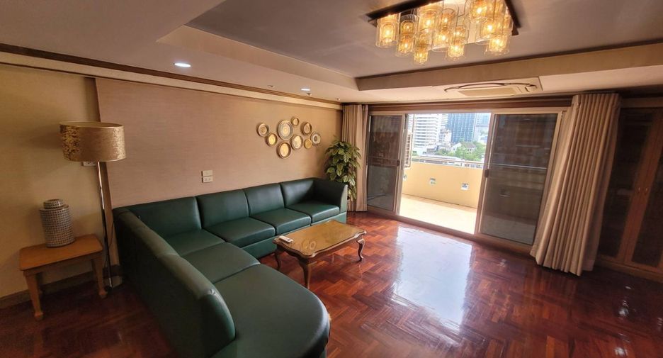 For rent 2 bedrooms condo in Watthana, Bangkok