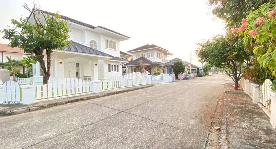 For rent 4 bedrooms house in San Sai, Chiang Mai