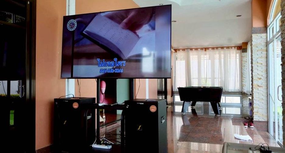 For rent and for sale 4 bedrooms villa in East Pattaya, Pattaya