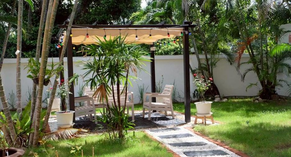 For rent and for sale 4 bedrooms villa in East Pattaya, Pattaya