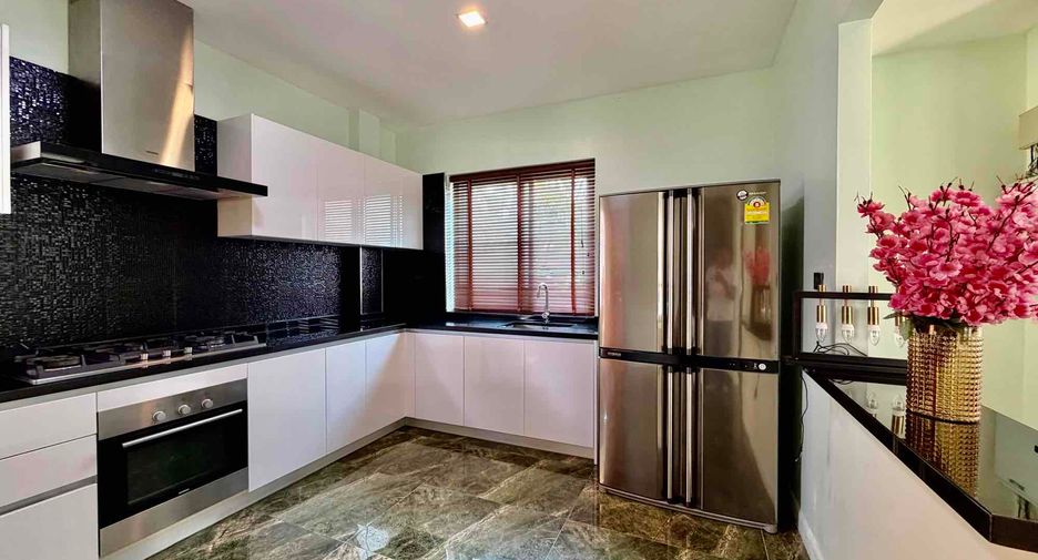 For rent 3 ベッドルーム villa in East Pattaya, Pattaya