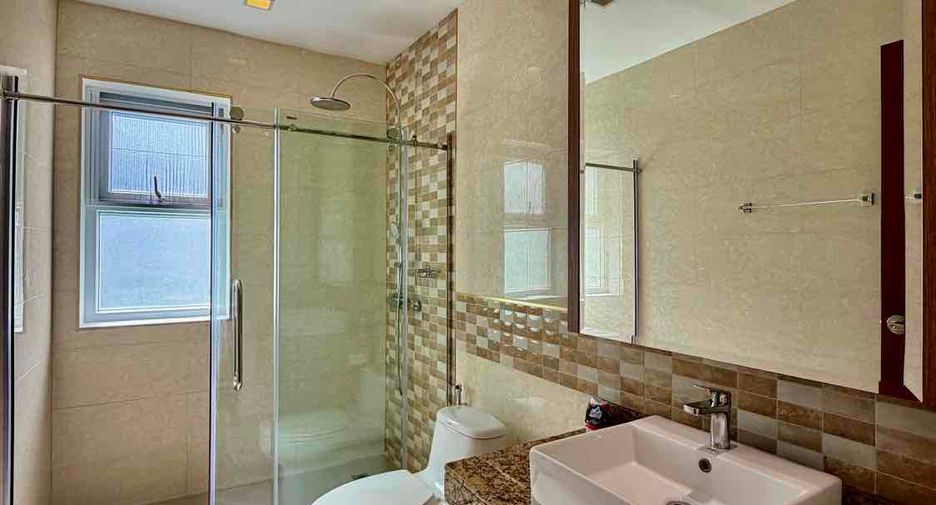 For rent 3 ベッドルーム villa in East Pattaya, Pattaya