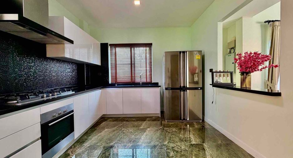 For rent 3 ベッドルーム villa in East Pattaya, Pattaya