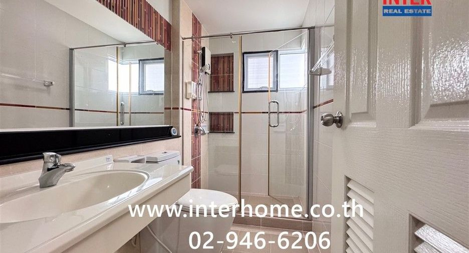 Casa adosada en venta de 3 habitaciones en Lak Si, Bangkok