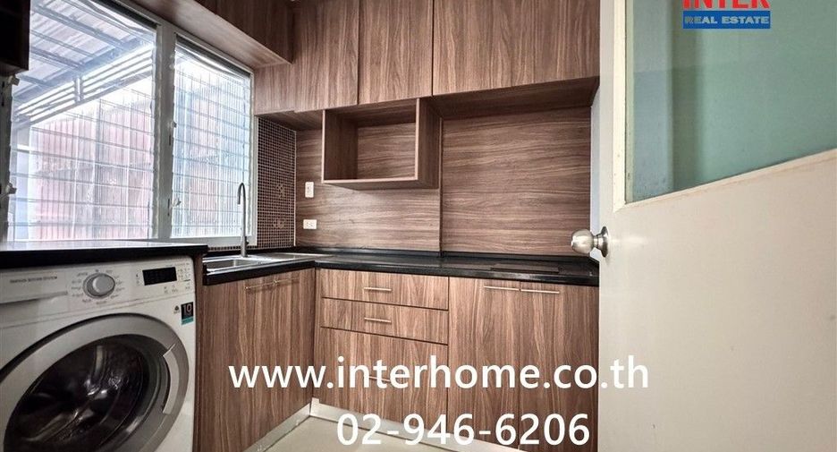 Casa adosada en venta de 3 habitaciones en Lak Si, Bangkok
