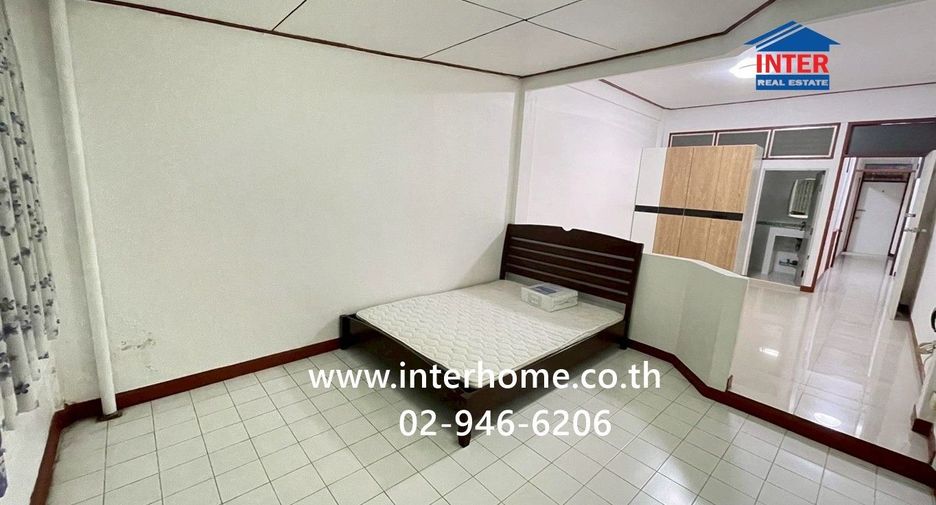 Reihenhaus zum Kauf mit 5 Zimmer in Din Daeng, Bangkok