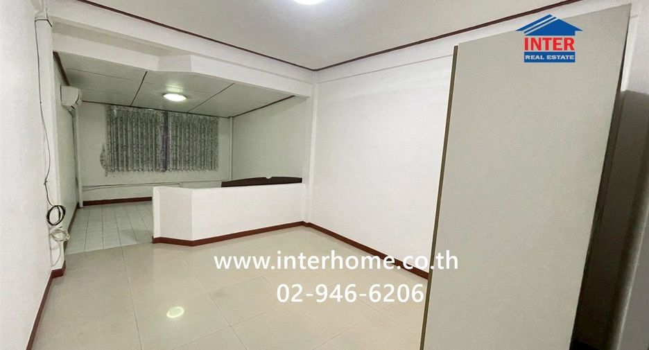 Reihenhaus zum Kauf mit 5 Zimmer in Din Daeng, Bangkok