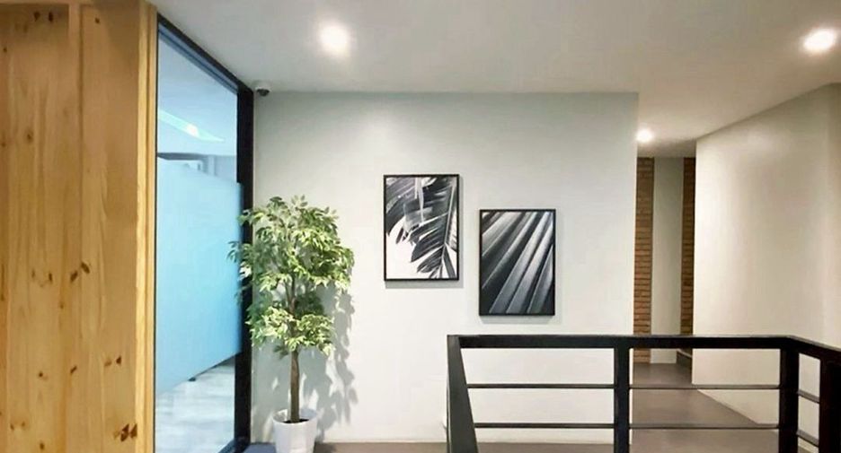 Oficina en alquiler en Sathon, Bangkok