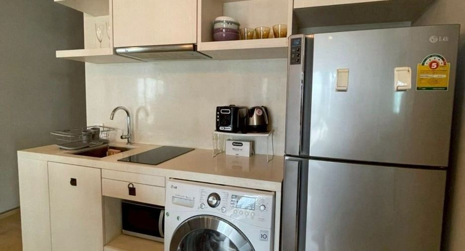 For rent 1 bed condo in Khlong Toei, Bangkok