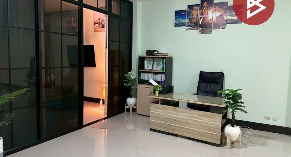 For rent and for sale 2 bedrooms townhouse in Mueang Chon Buri, Chonburi