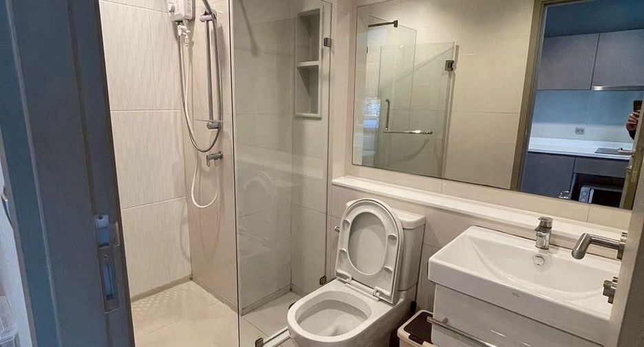 For sale 1 bed condo in Huai Khwang, Bangkok