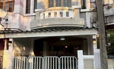 Reihenhaus zum Kauf mit 2 Zimmer in Bang Bua Thong, Nonthaburi