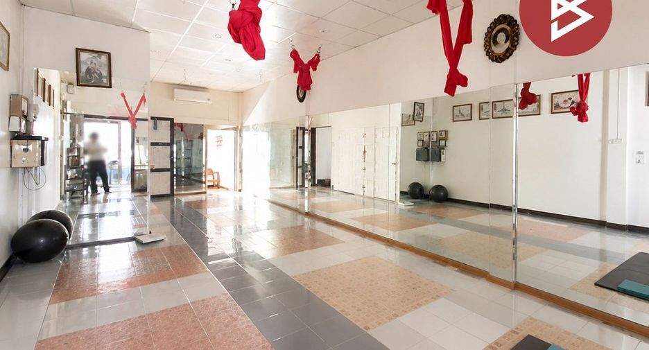 For sale 2 bedrooms retail Space in Mueang Samut Songkhram, Samut Songkhram