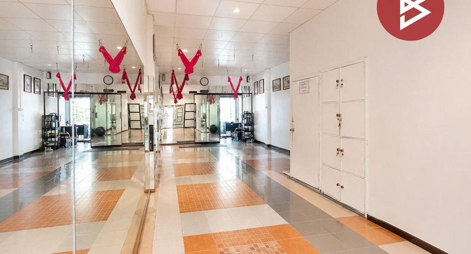 For sale 2 bedrooms retail Space in Mueang Samut Songkhram, Samut Songkhram
