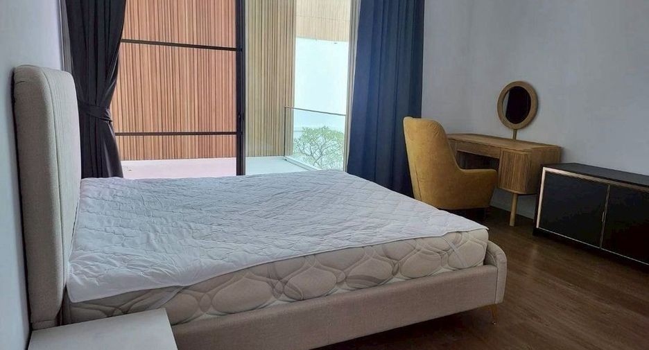 For rent 3 bedrooms house in Saphan Sung, Bangkok