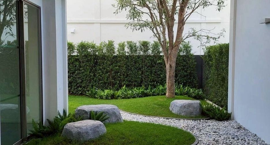 For rent 3 bedrooms house in Saphan Sung, Bangkok
