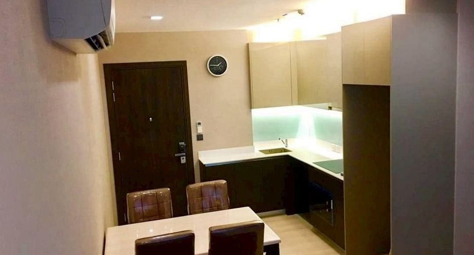 For rent 2 bedrooms condo in Phaya Thai, Bangkok