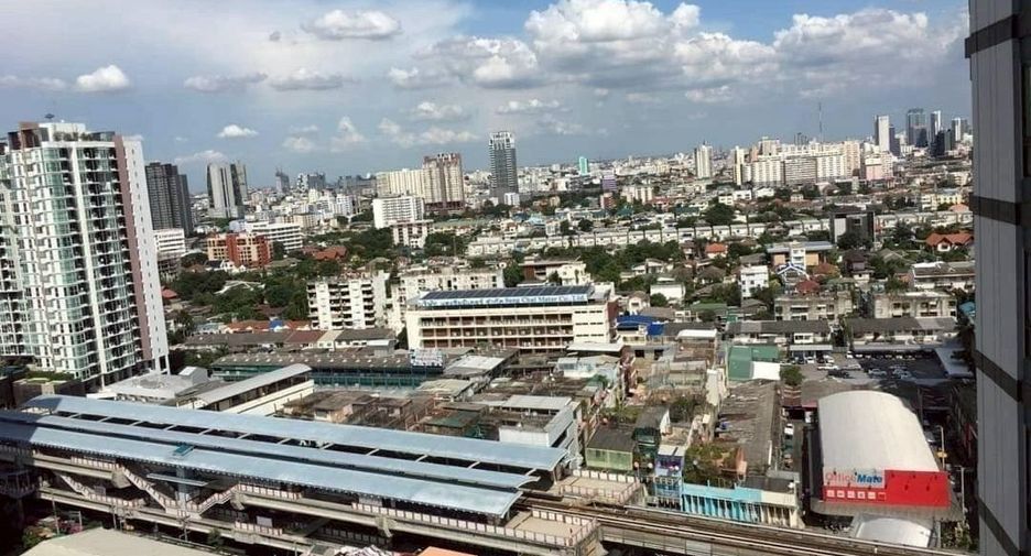 For rent 2 bedrooms condo in Phaya Thai, Bangkok
