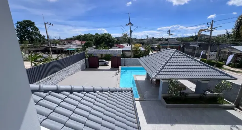 For sale 5 bedrooms house in East Pattaya, Pattaya