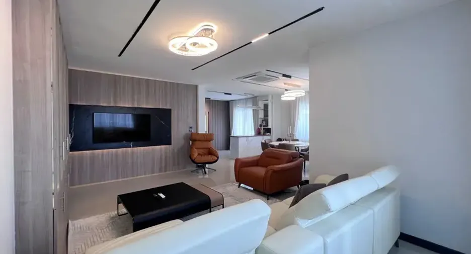 For sale 5 bedrooms house in East Pattaya, Pattaya