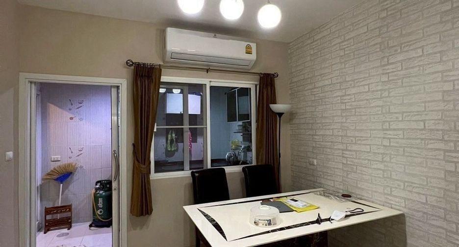 For sale 3 bedrooms townhouse in Sai Mai, Bangkok