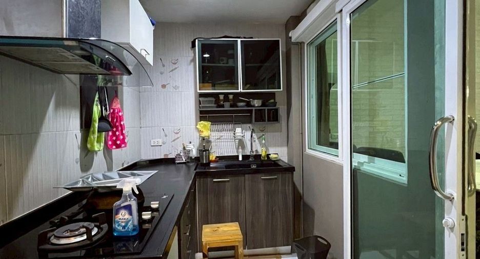 For sale 3 bedrooms townhouse in Sai Mai, Bangkok