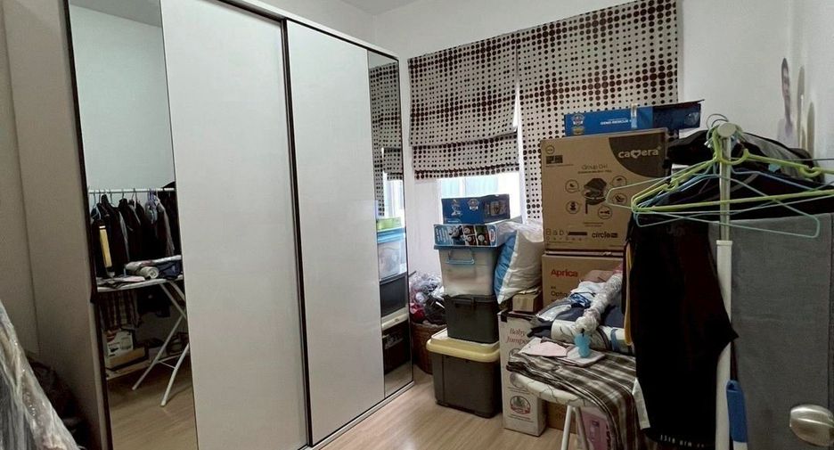 For sale 3 bedrooms townhouse in Sai Mai, Bangkok