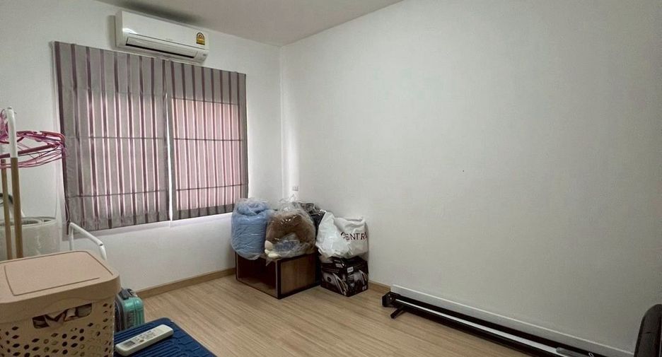 For sale 3 bedrooms townhouse in Sai Mai, Bangkok