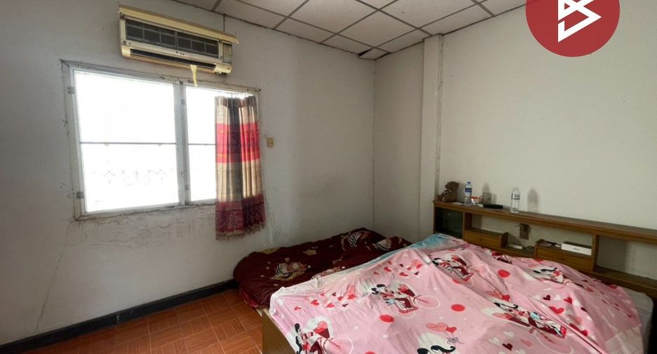 For sale 2 bedrooms townhouse in Mueang Chachoengsao, Chachoengsao