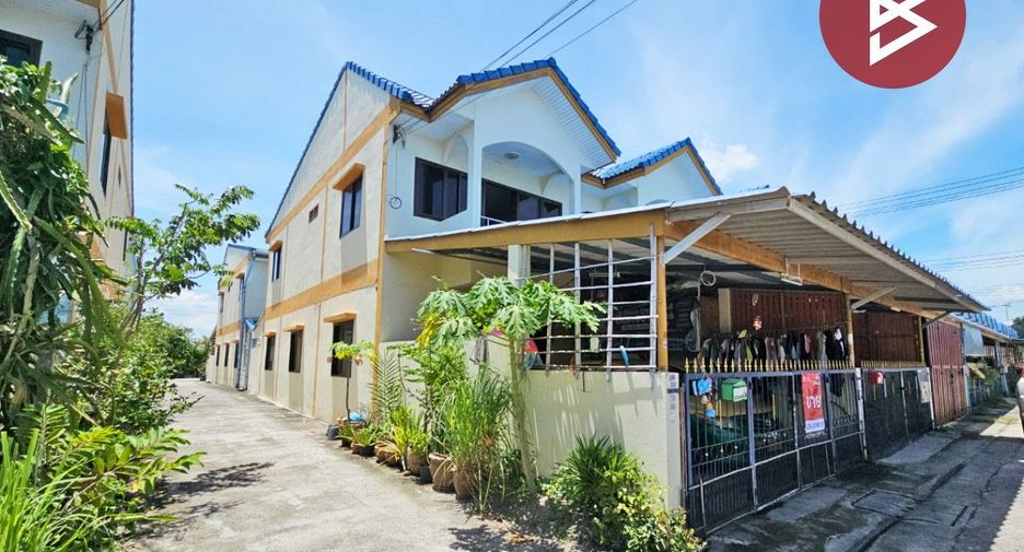 For sale 2 bedrooms townhouse in Phan Thong, Chonburi