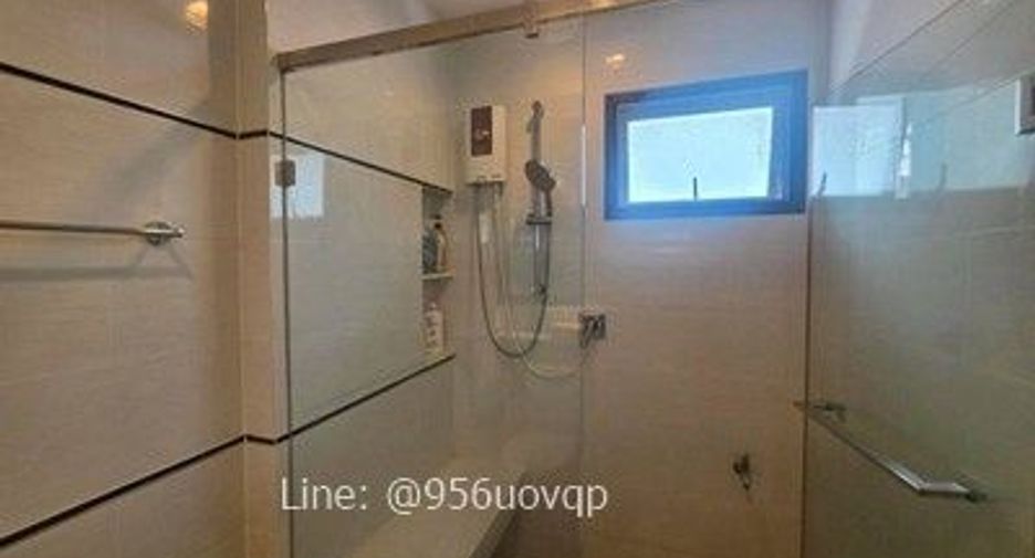 Haus zur Miete und zum Kauf mit 4 Zimmer in Bang Phli, Samut Prakan