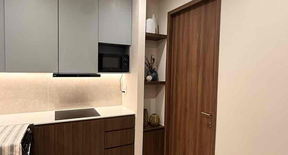 Condo en alquiler de 3 habitaciones en Watthana, Bangkok