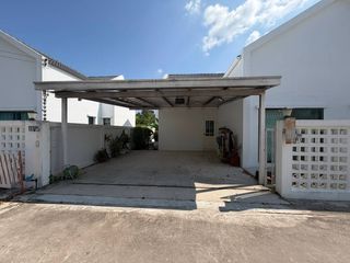 Casa en venta de 3 habitaciones en Ban Khai, Rayong