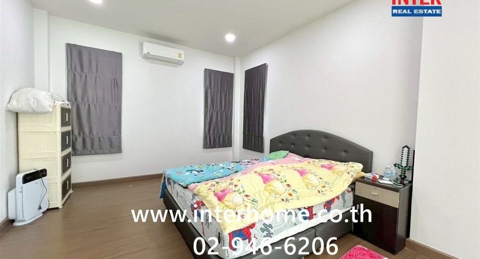 Casa en venta de 4 habitaciones en Krathum Baen, Samut Sakhon