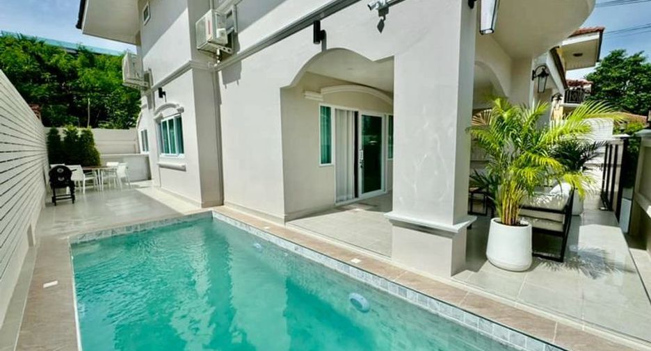 For sale 4 bedrooms house in North Pattaya, Pattaya