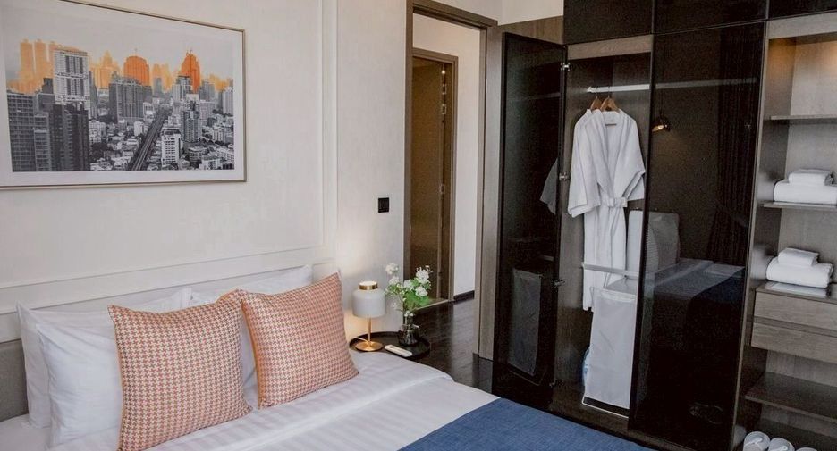 For rent 2 bedrooms condo in Watthana, Bangkok