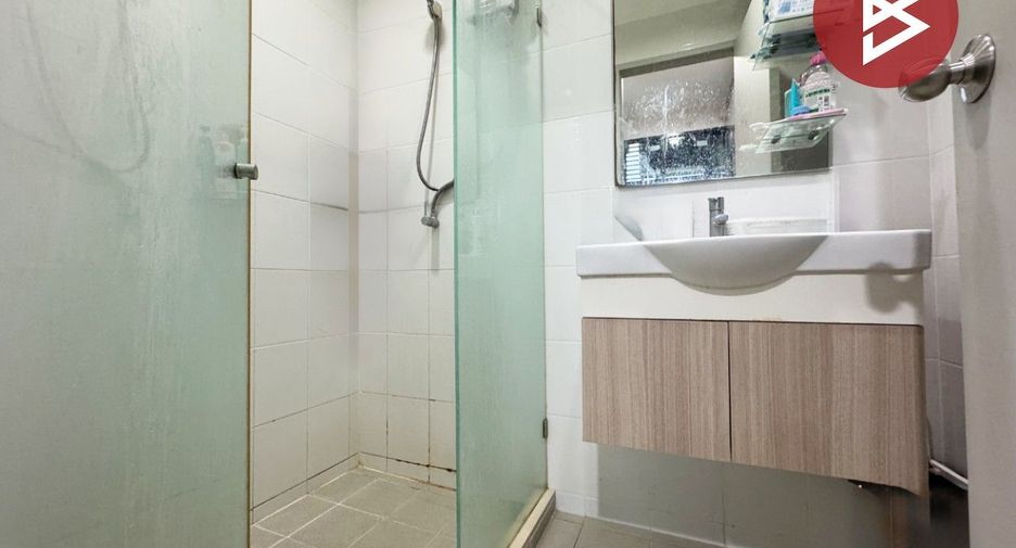 For sale 1 bed condo in Thon Buri, Bangkok