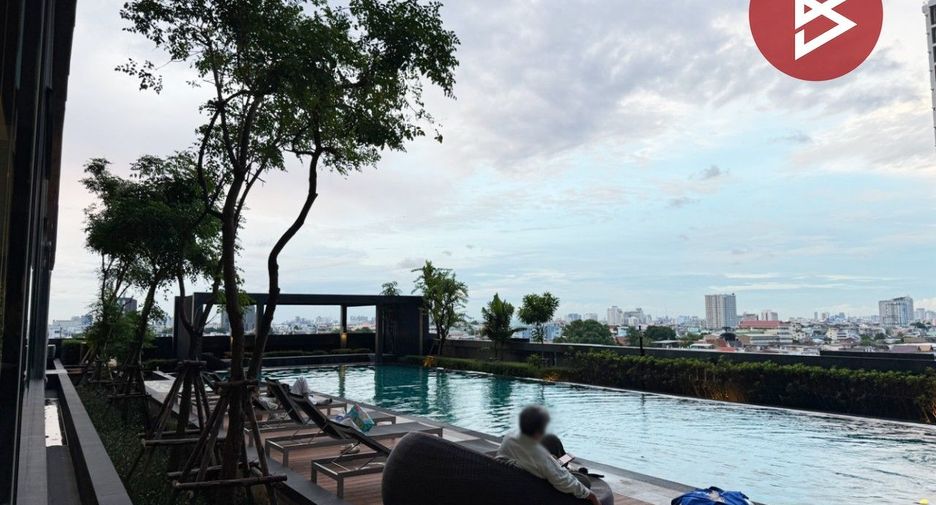 For sale 1 bed condo in Thon Buri, Bangkok