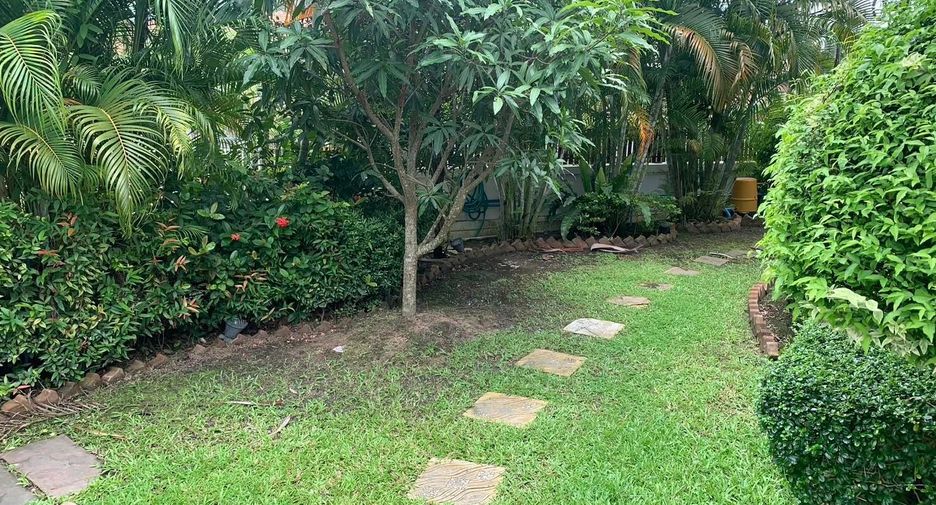 For sale 3 bedrooms villa in Sattahip, Chonburi