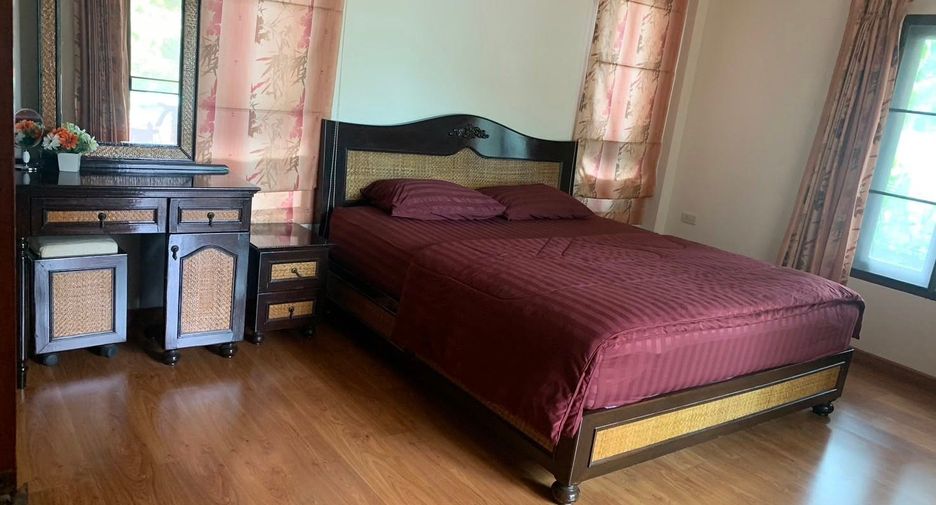 For sale 3 bedrooms villa in Sattahip, Chonburi