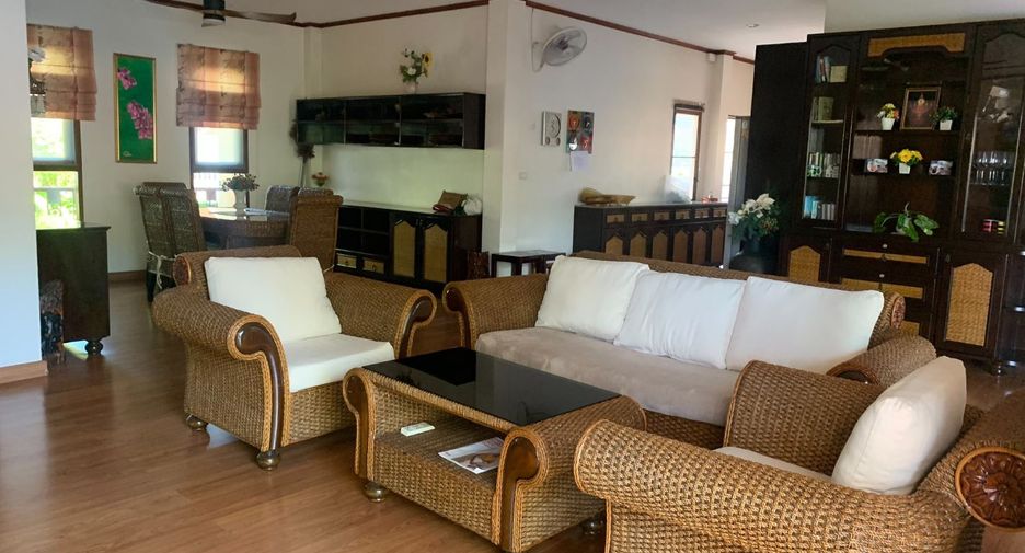 For sale 3 bedrooms villa in Sattahip, Chonburi